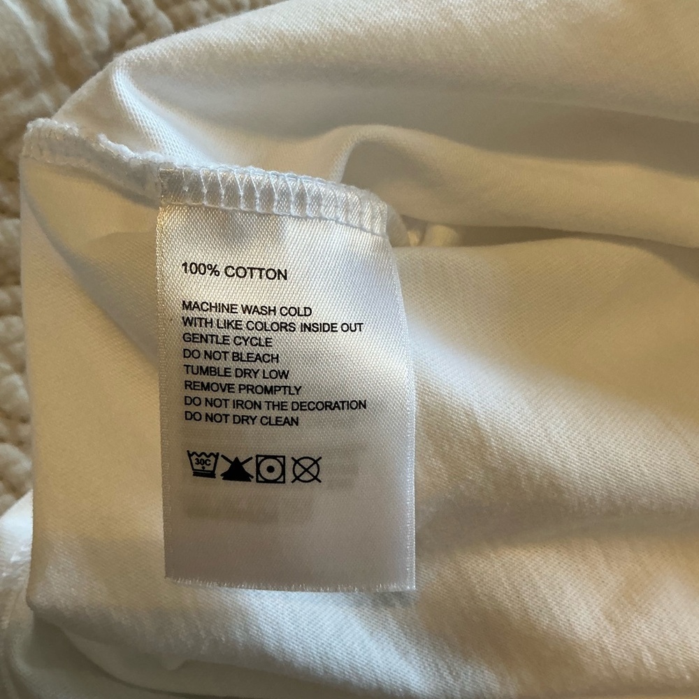 NEW! Tommy Bahama Graphic T-shirt “Tiki Colada” In White Mens size Small NWOT - Picture 7 of 7